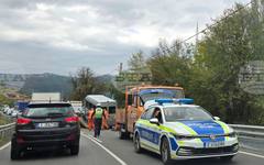 Заради катастрофа движението по път І-1 София – Кулата в района на Благоевград се осъществява двупосочно в една лента