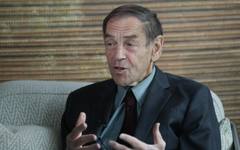 Проф. Брус Фейн: Тръмп е като Наполеон преди Ватерло