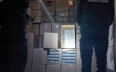 Заловиха камион с 1,5 млн. контрабандни цигари край Дунав мост при Русе