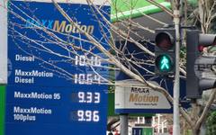 Бензиностанции в Румъния може да останат временно без наличности в дните около 1 май, предупреждават местни експерти