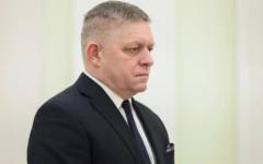 Фицо ще предаде послание от Зеленски на Путин при визитата си в Москва