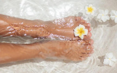 Тенденции при педикюра: Кои са най-хитовите нюанси за Лято 2026