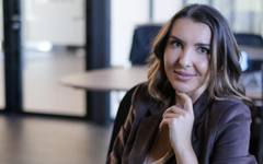Жена, с ботокс, гледала съм децата си как тренират: Идеална съм за министър, например на спорта