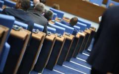 Парламентът гласува промените в Закона за защита на потребителите