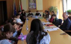 В Благоевград: Участниците в инициативата "Детски бизнес клуб" се срещнаха с кмета
