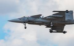 Швеция доволна от преговорите с Украйна за изтребители Gripen